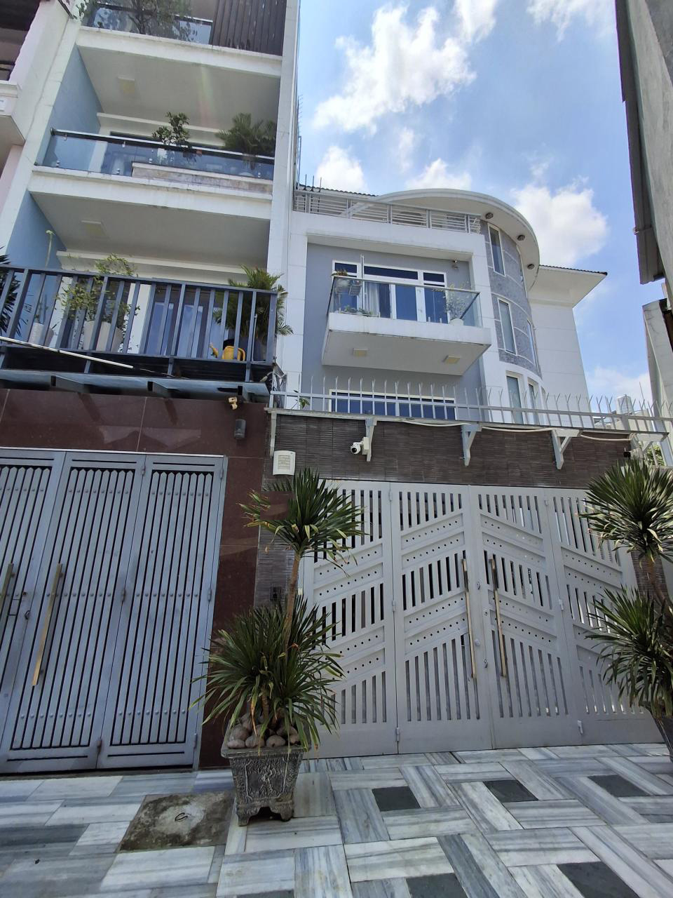 Biệt thự Lê Hoàng Phái GV, 193m2, 10x16m, chỉ 1x tỷ - Ảnh chính
